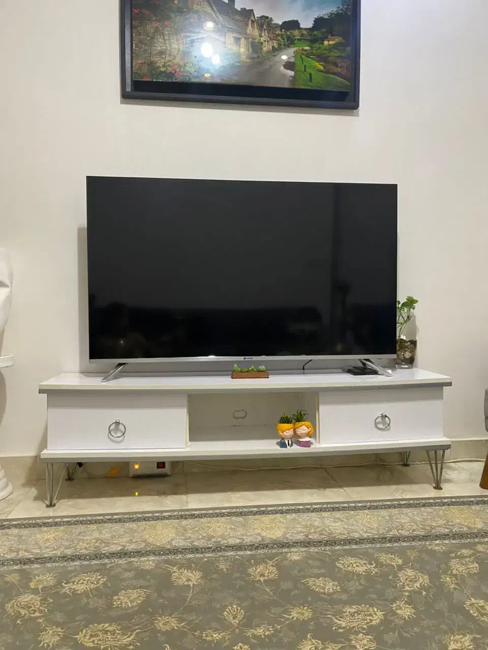 میز تلویزیون سفید تمیز وسالم|میز تلویزیون|رشت, پیرکلاچای|دیوار