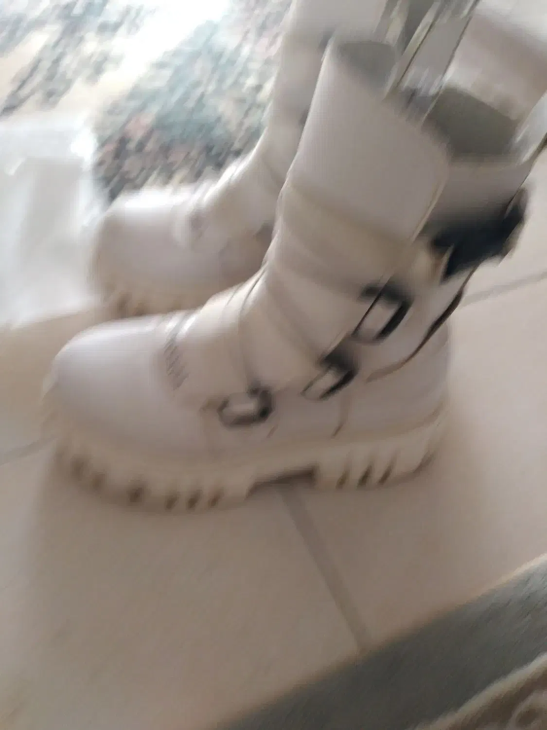 بوتین|کیف، کفش، کمربند|ابهر, |دیوار