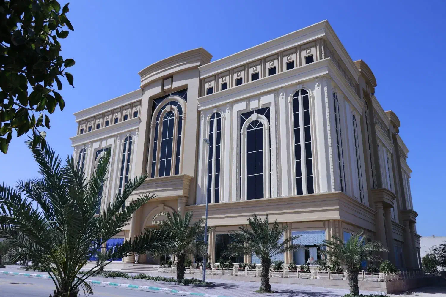 اجاره دیپلمات مال عربها همکف غرفه 39 راسته اصلی|اجارهٔ مغازه و غرفه|کیش, |دیوار