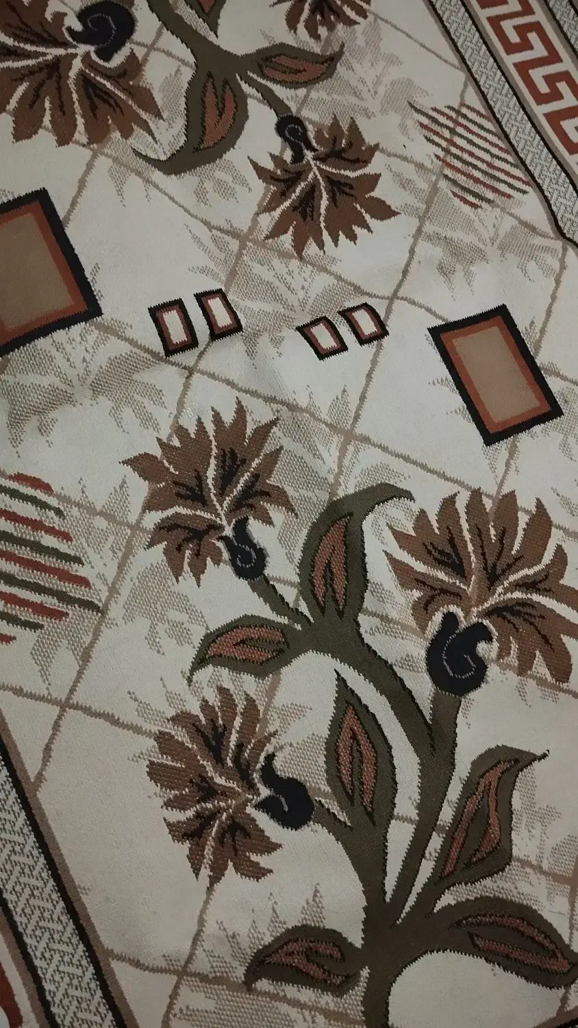 گلیم اندازه 1و نیم، در 2 و 25. کاملا سالم.|گلیم، جاجیم، گبه|نسیمشهر, |دیوار