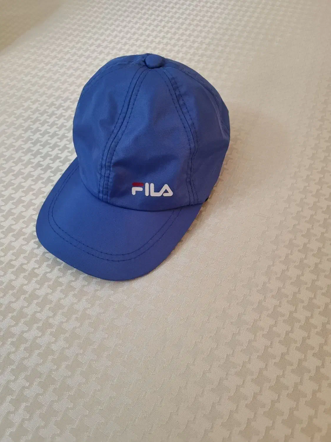 کلاه لبه‌دار|لباس|زنجان, |دیوار