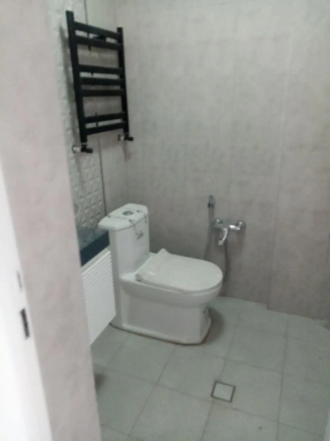 104 متر نوساز ستارخان توحید دو کله نورگیر خوب