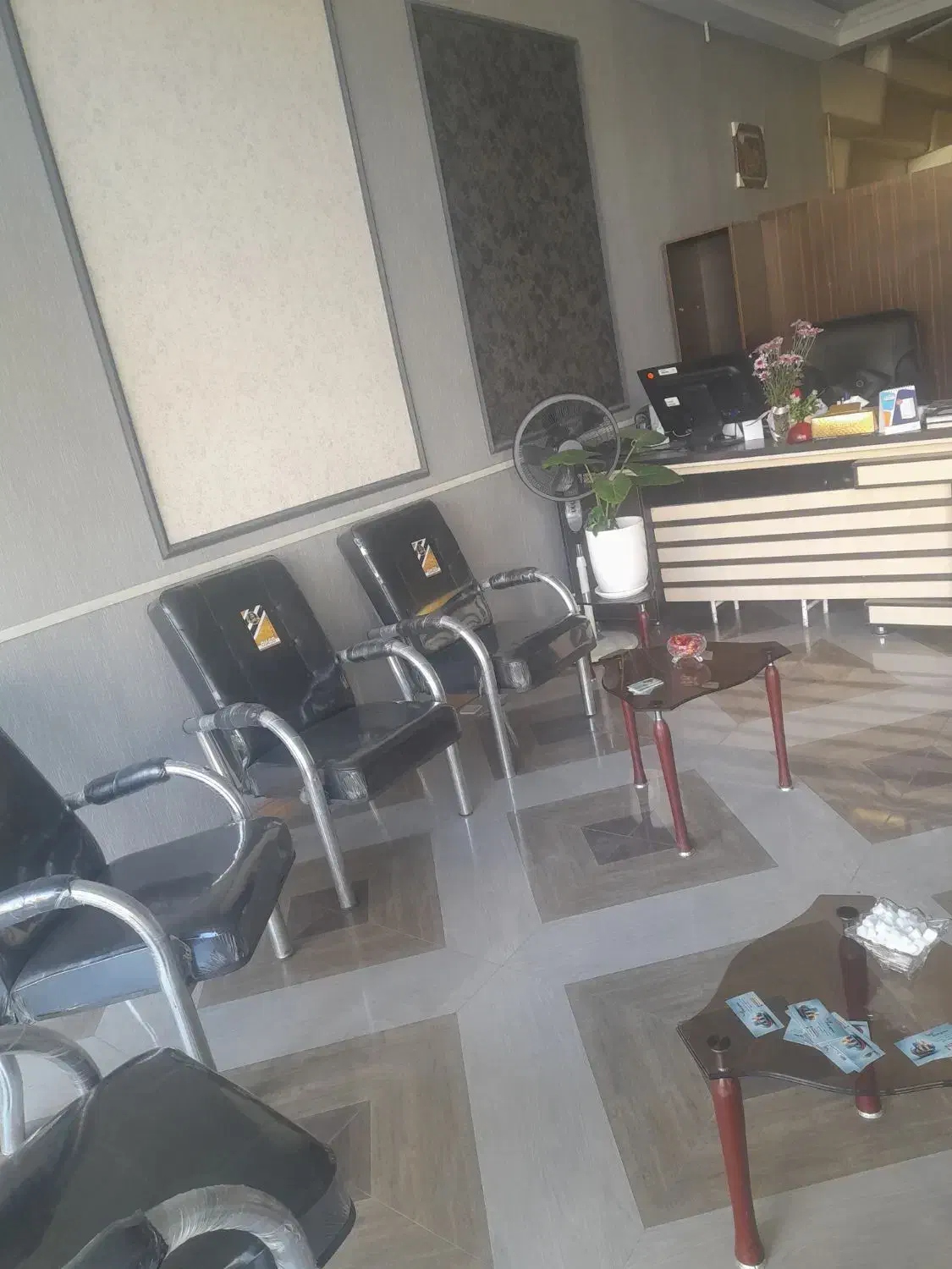 (واگذاری) وفروش میز و صندلی املاک|مبلمان اداری|شاهرود, |دیوار