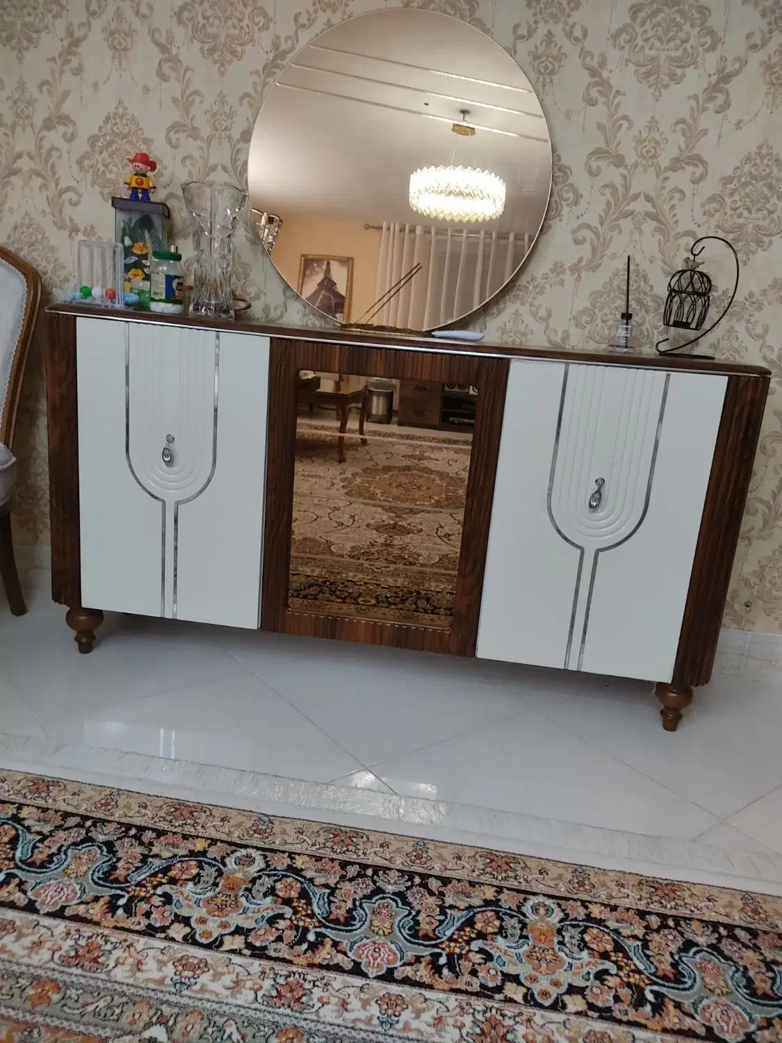 فروش کنسول ۳دره جادار مناسب برای ظروف پذیرایی|بوفه، ویترین، کنسول|مهدی شهر, |دیوار