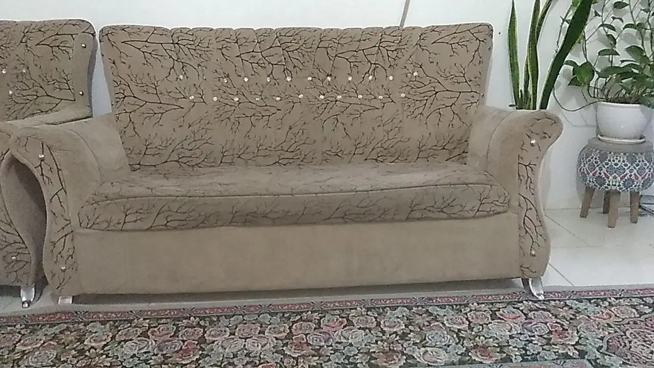 مبل راحتی ۷نفره|مبلمان خانگی و میز عسلی|پاکدشت, شهرک انقلاب|دیوار