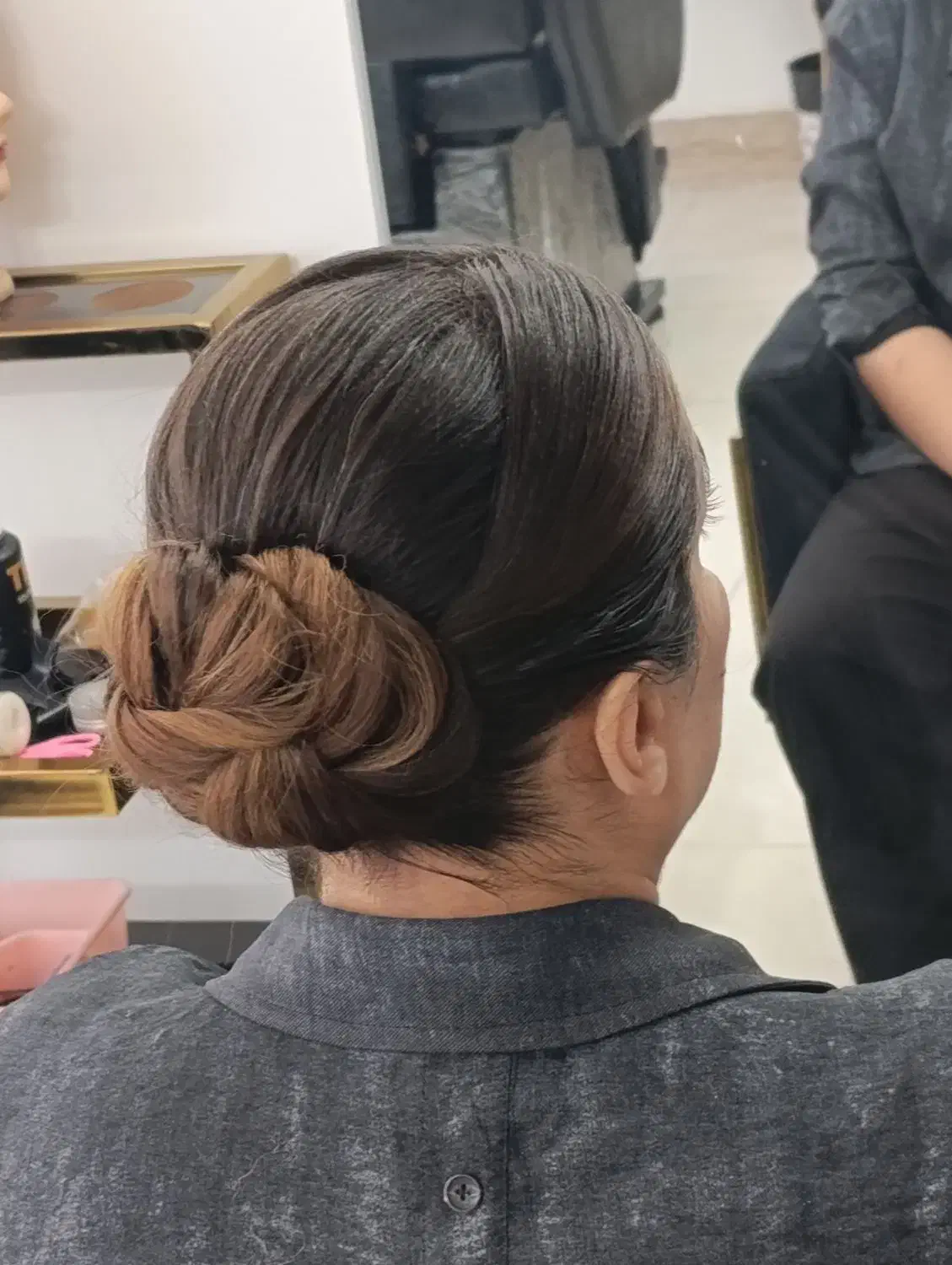 مدل شنیون|خدمات آرایشگری و زیبایی|تربت جام, شاد|دیوار