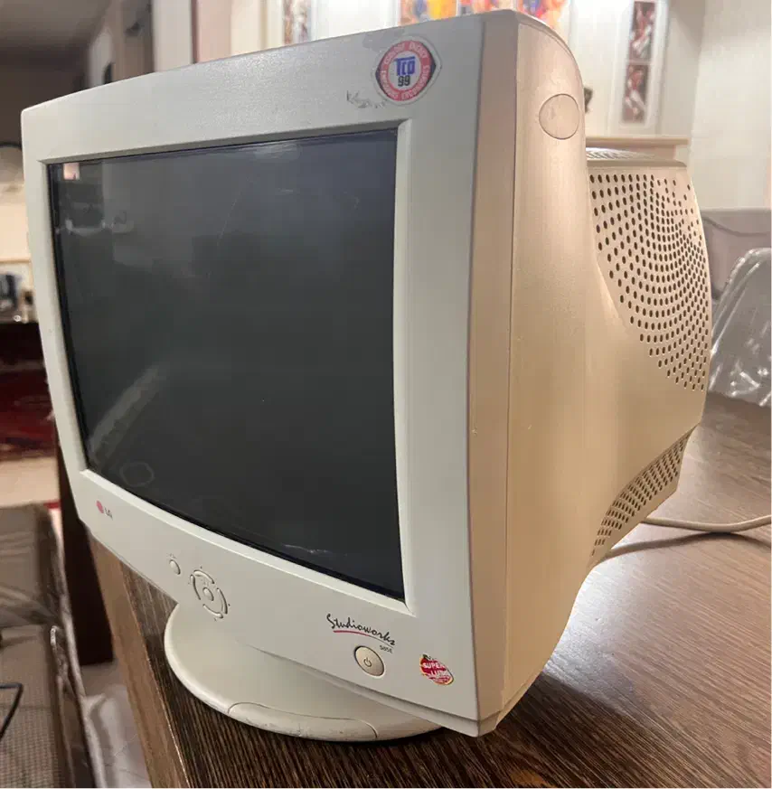 مانیتور قدیمی LG|قطعات و لوازم جانبی رایانه|شیراز, معالی‌آباد|دیوار