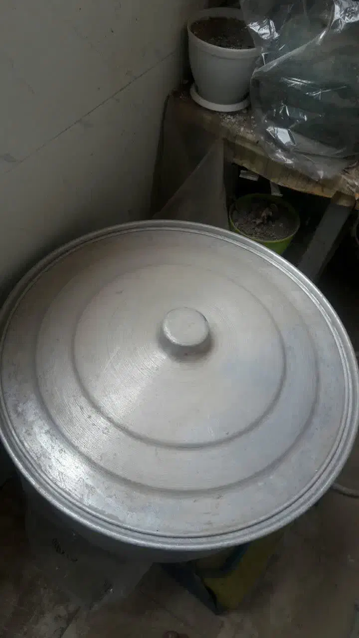 قابلمه روحی قدیمی|ظروف پختوپز|مشهد, پنجتن|دیوار