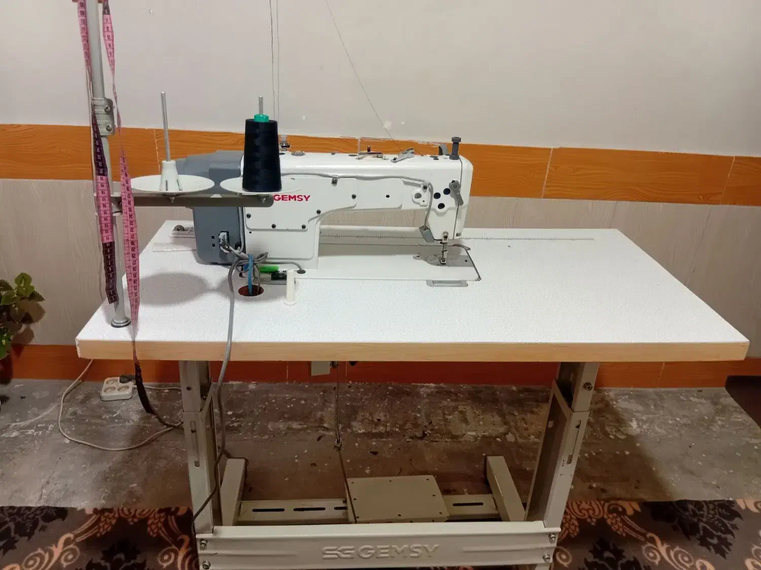 چرخ خیاطی واتو سیلتر ترک|چرخ خیاطی و ریسندگی|بروجرد, |دیوار