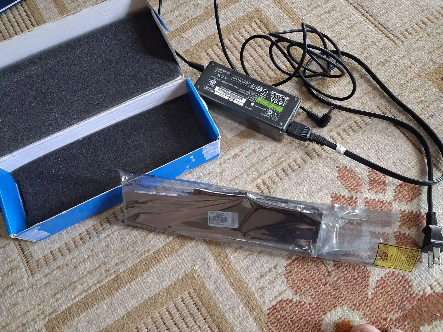 باتری و شارژر اصلی لب تاپ|قطعات و لوازم جانبی رایانه|بانه, |دیوار