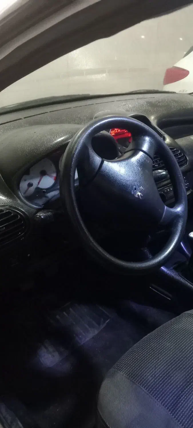 ۲۰۶ مدل ۹۶ وی۸|خودرو سواری و وانت|اندیشه, اندیشه فاز ۱|دیوار