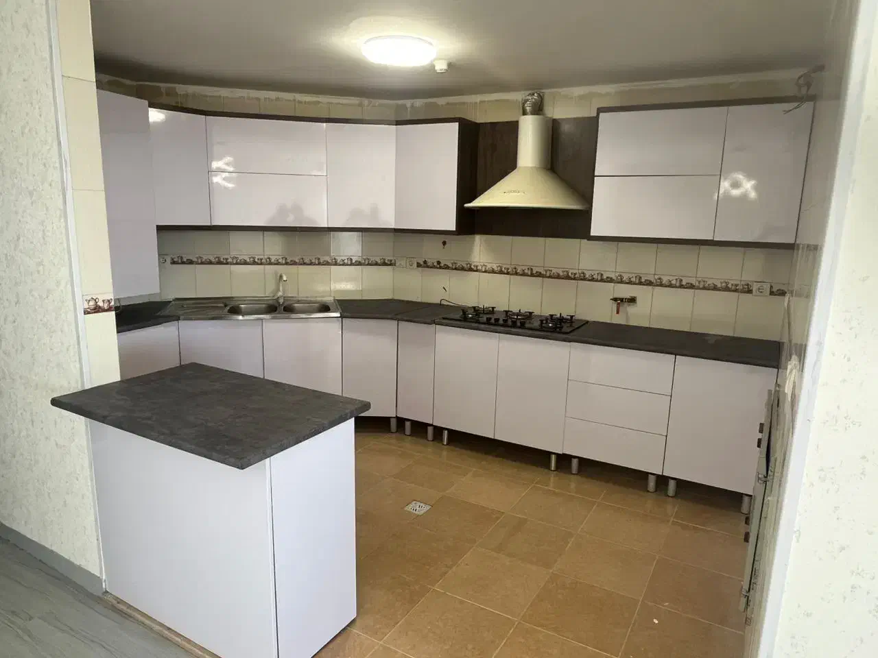 آپارتمان ۱خوابه سند تک برگ|فروش آپارتمان|صدرا-فارس, فاز ۱|دیوار