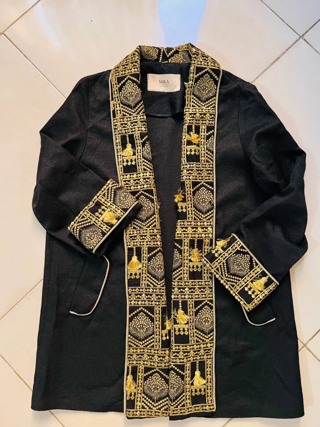 مانتو نو|لباس|تنکابن, |دیوار