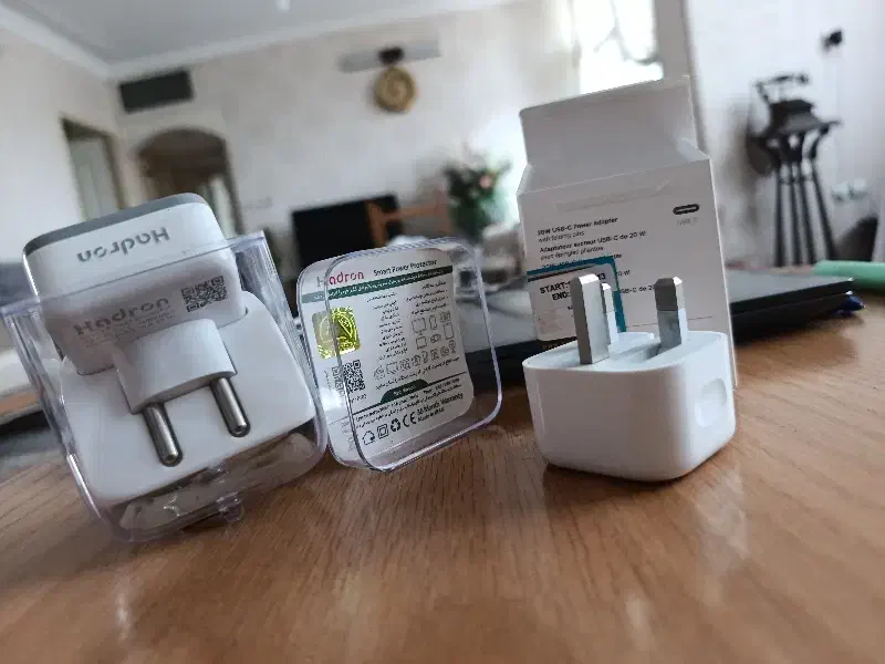 آداپتور اصلی آیفون ۲۰ ولت و محافظ هادرون|لوازم جانبی موبایل و تبلت|اصفهان, شهرک کوثر|دیوار