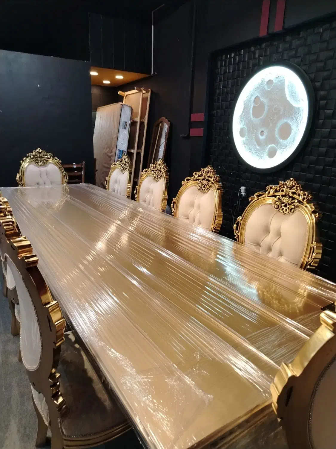 غذاخوری 10 نفره چوب راش ورق طلا|میز و صندلی غذاخوری|شاندیز, |دیوار