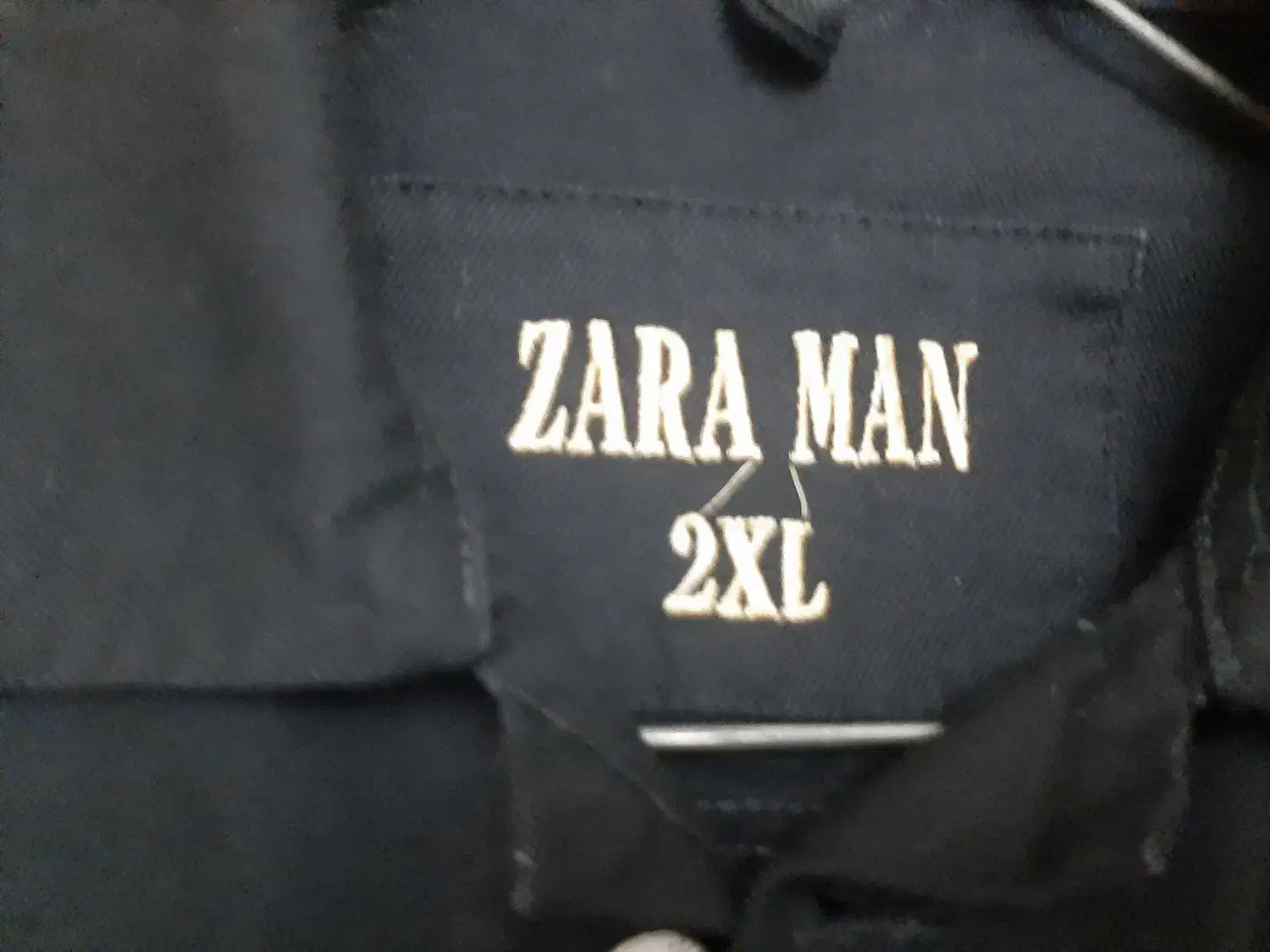 لی کت|لباس|تبریز, |دیوار