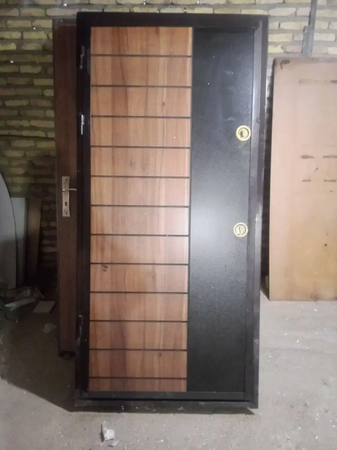 فروش یک عدد درب ضد سرقت|مصالح و تجهیزات ساختمان|رودهن, |دیوار