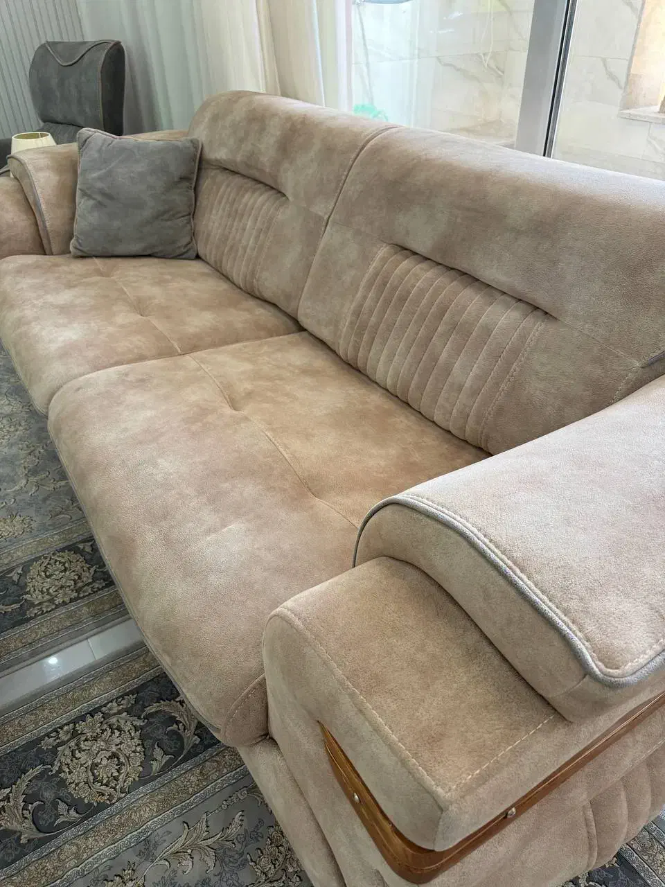 مبل میز ناهار خوری زیبا سالم|میز و صندلی غذاخوری|نسیم‌شهر, |دیوار