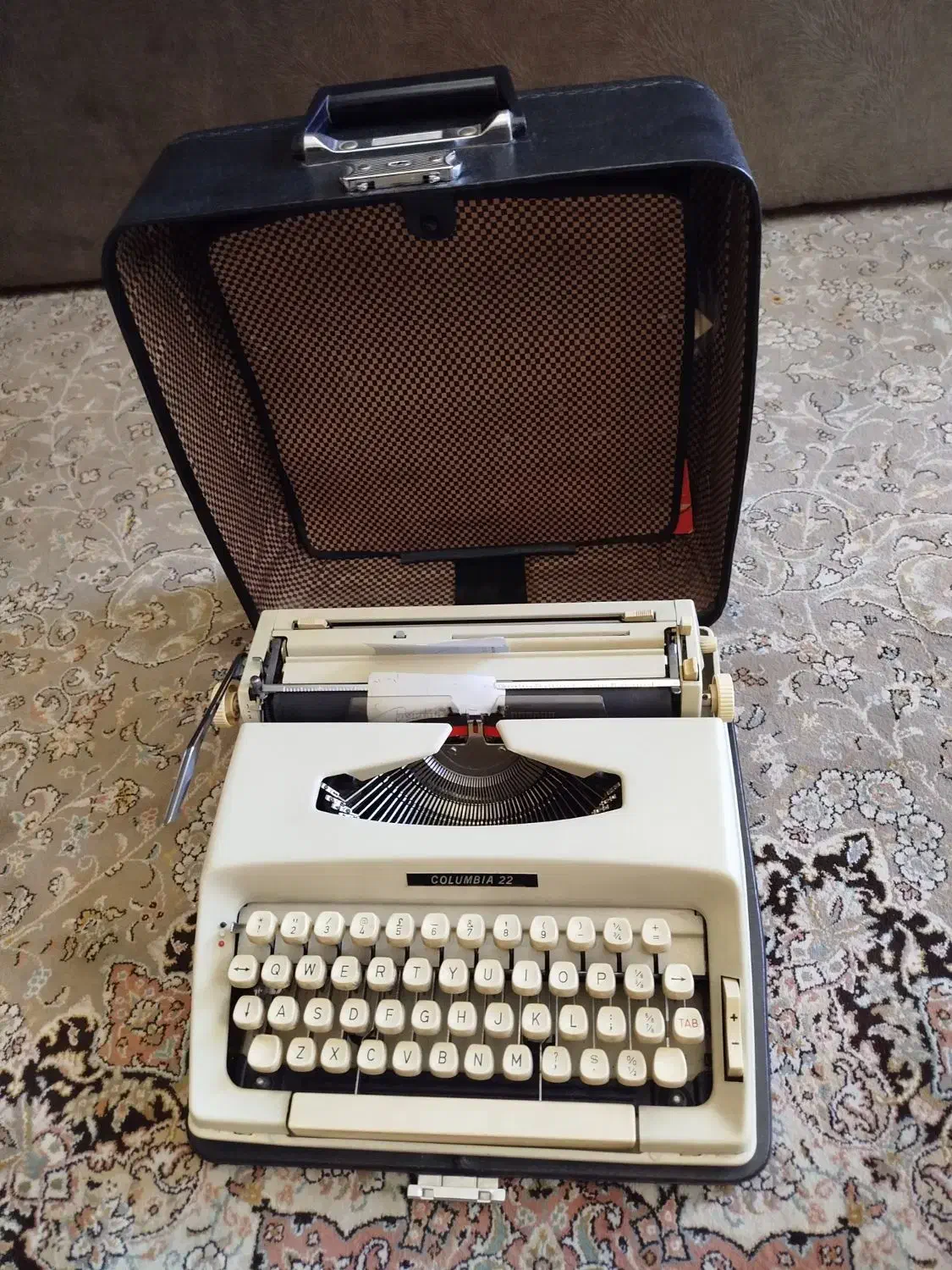 کلکسیونی|کلکسیون اشیاء عتیقه|کرج, حسین‌آباد|دیوار