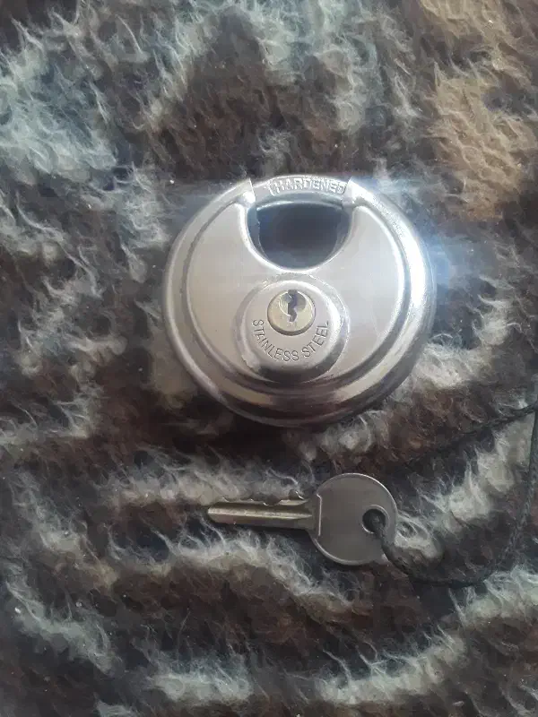 قفل قدیمی هاردند|کلکسیون اشیاء عتیقه|اهر, |دیوار