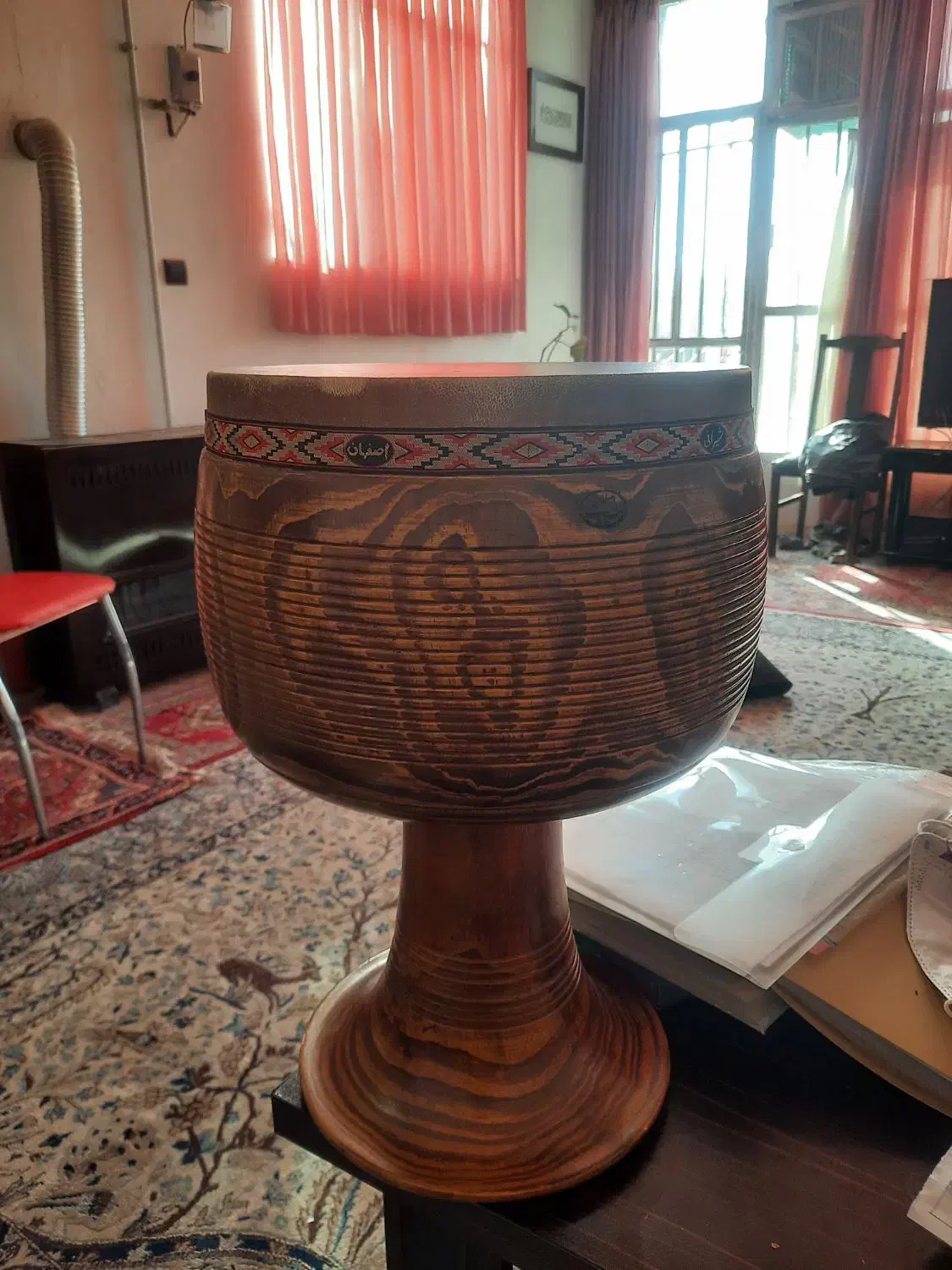 تنبک شیروانی|سازهای سنتی|ملایر, |دیوار