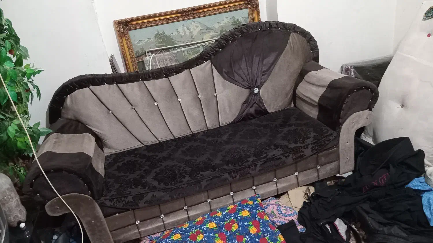 ۸نفره است کمی تعمیر میخواد۶ میلون|مبلمان خانگی و میز عسلی|خوی, |دیوار