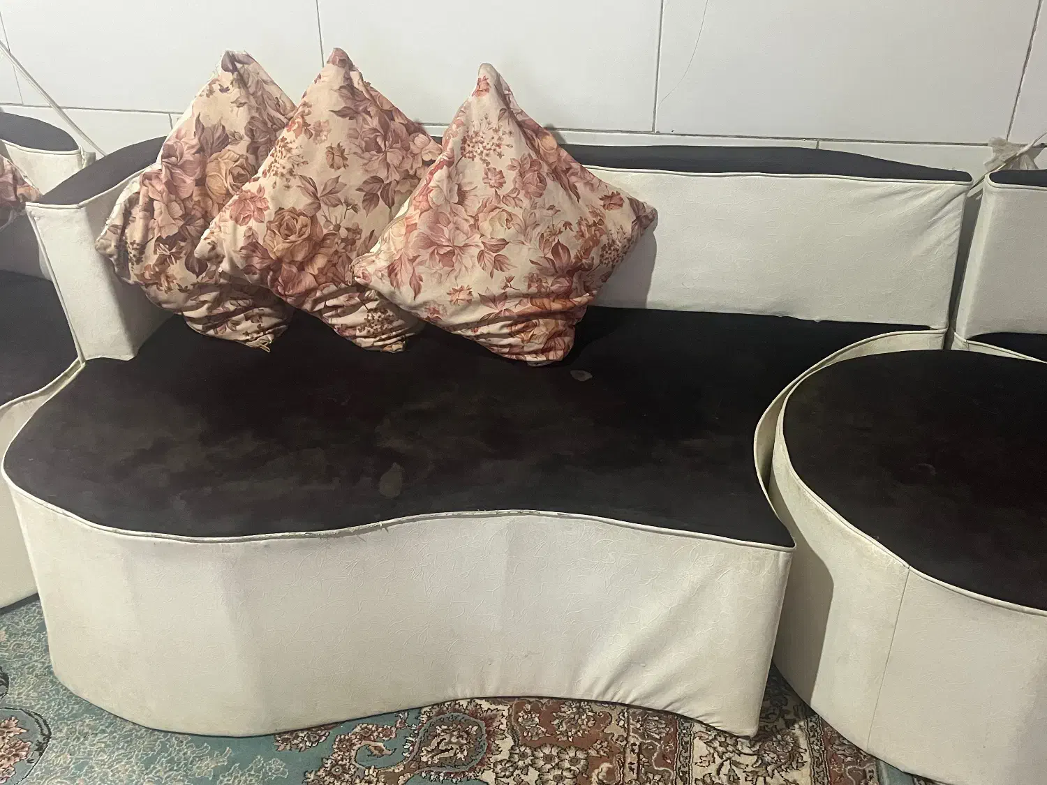مبل|مبلمان خانگی و میز عسلی|بم, |دیوار