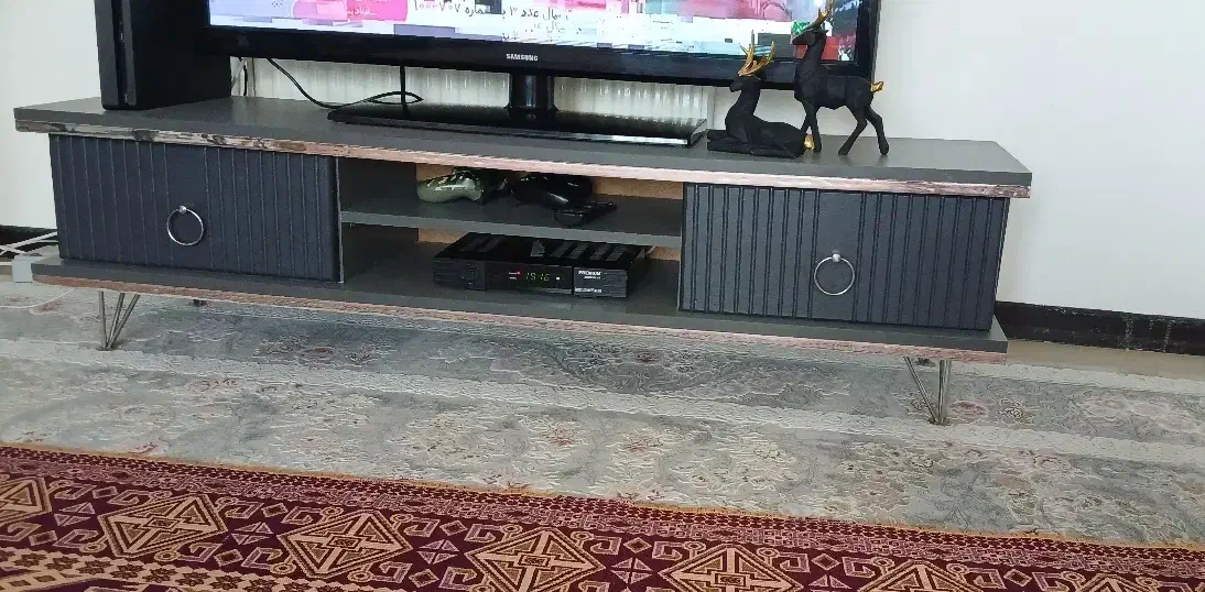 میز تلویزیون پایه فلزی|میز تلویزیون|پردیس, فاز ۳|دیوار