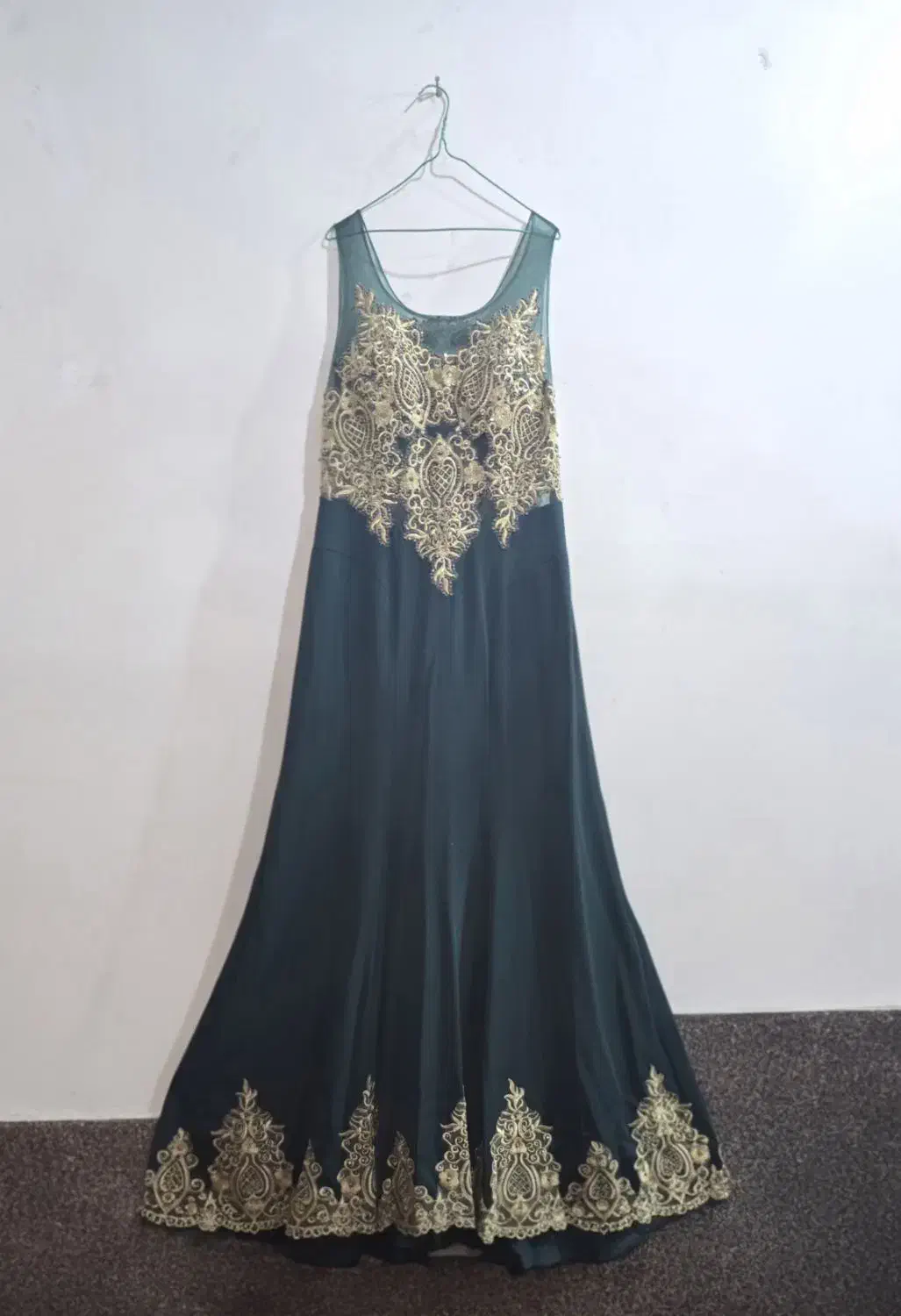 لباس مجلسی|لباس|بندر کنگان, |دیوار