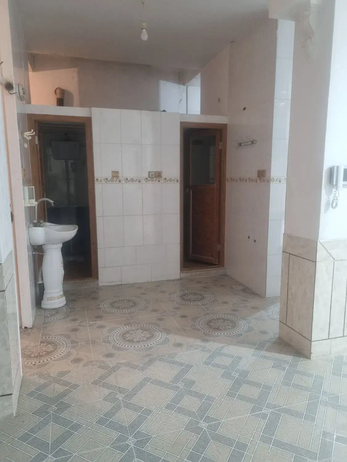 رهن کامل طبقه همکف درب حیاط مستقل|اجارهٔ خانه و ویلا|مرودشت, فاز دوم شهرک فرهنگیان|دیوار