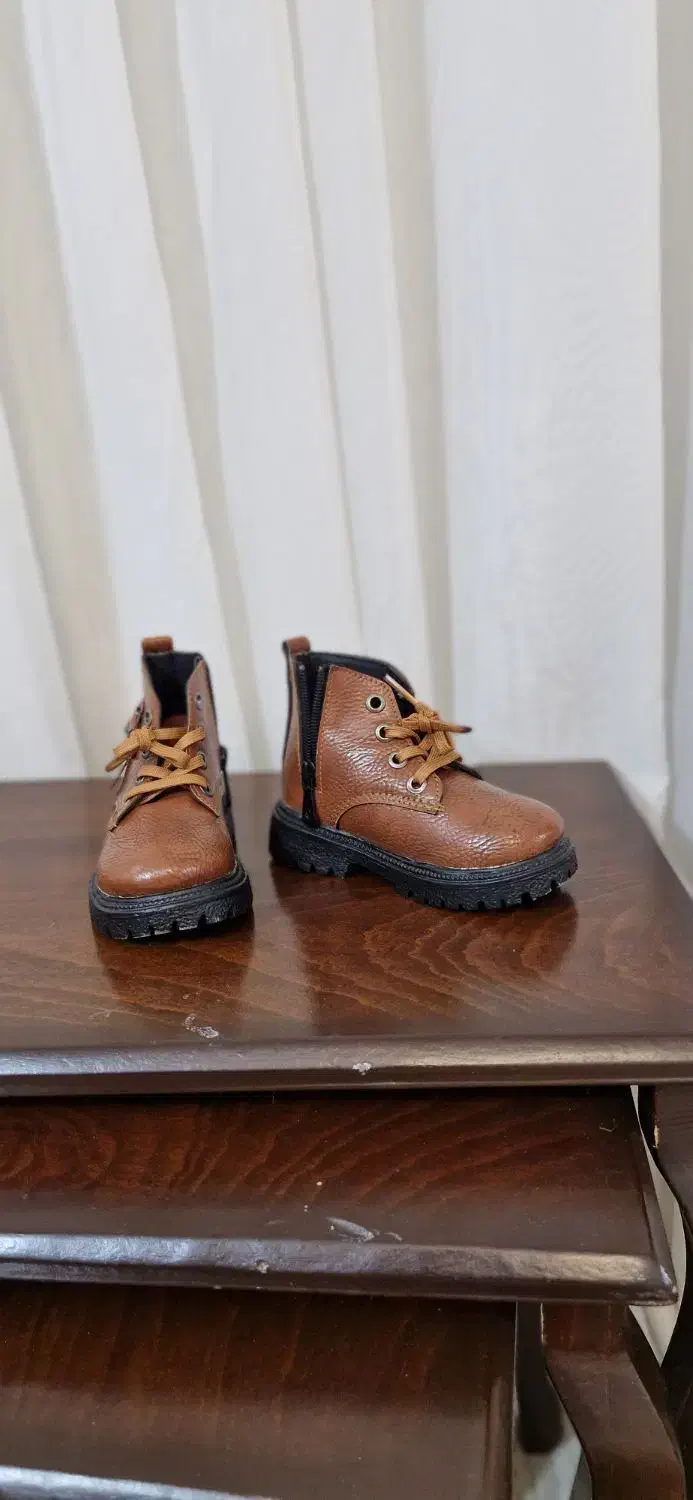 کفش بوت سایز ۲۳|کفش و لباس بچه|مشهد, شاهد (شهرک غرب)|دیوار