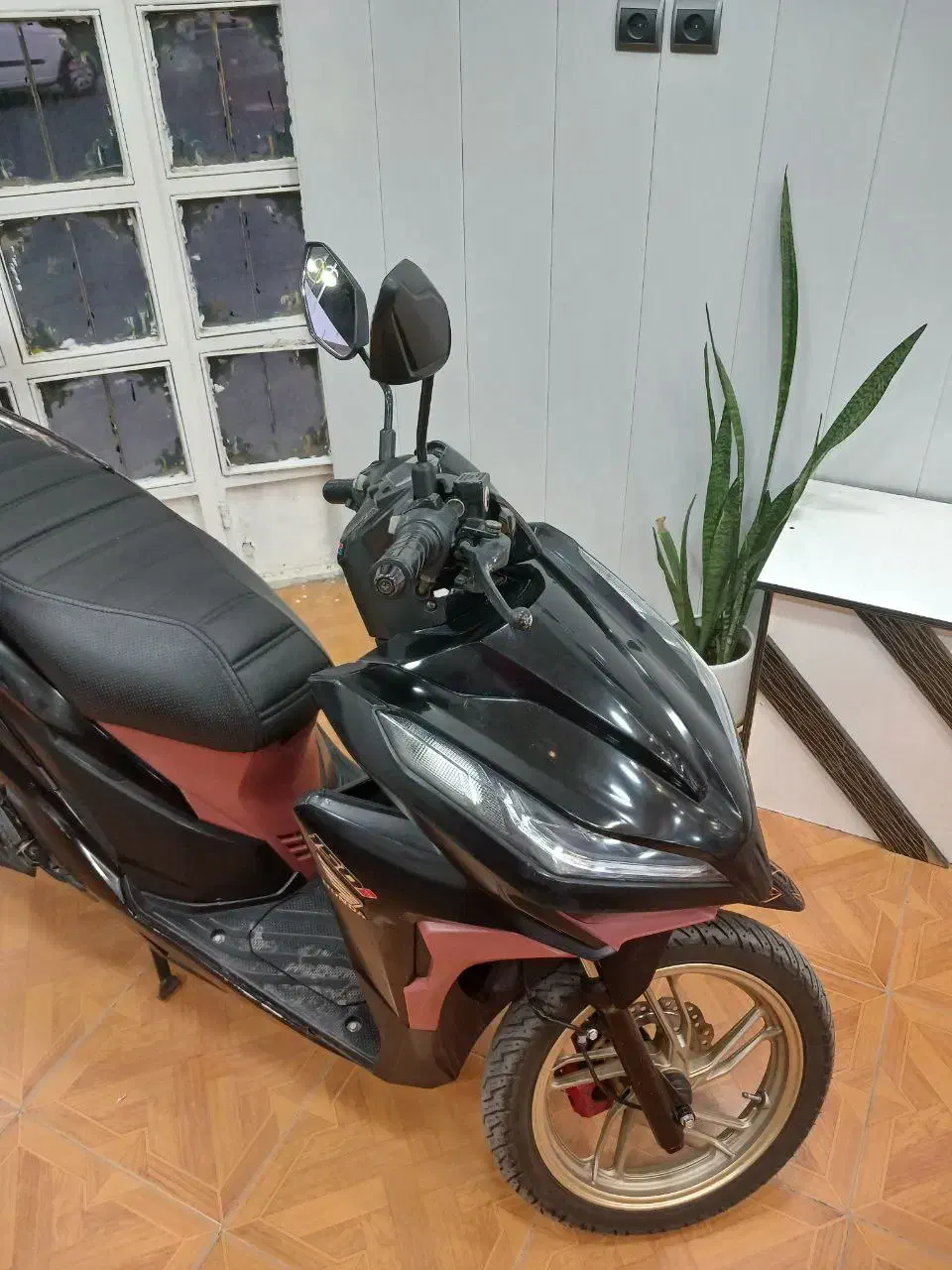 موتور کلیک معاوضه با ایفون(اپل)|موتورسیکلت|کرمان, |دیوار