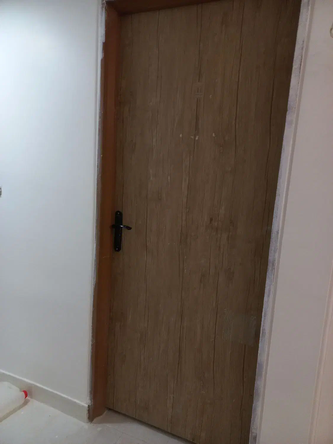 ۴ لنگه درب با دستگیره بدون چهار چوب|مصالح و تجهیزات ساختمان|ساوه, |دیوار