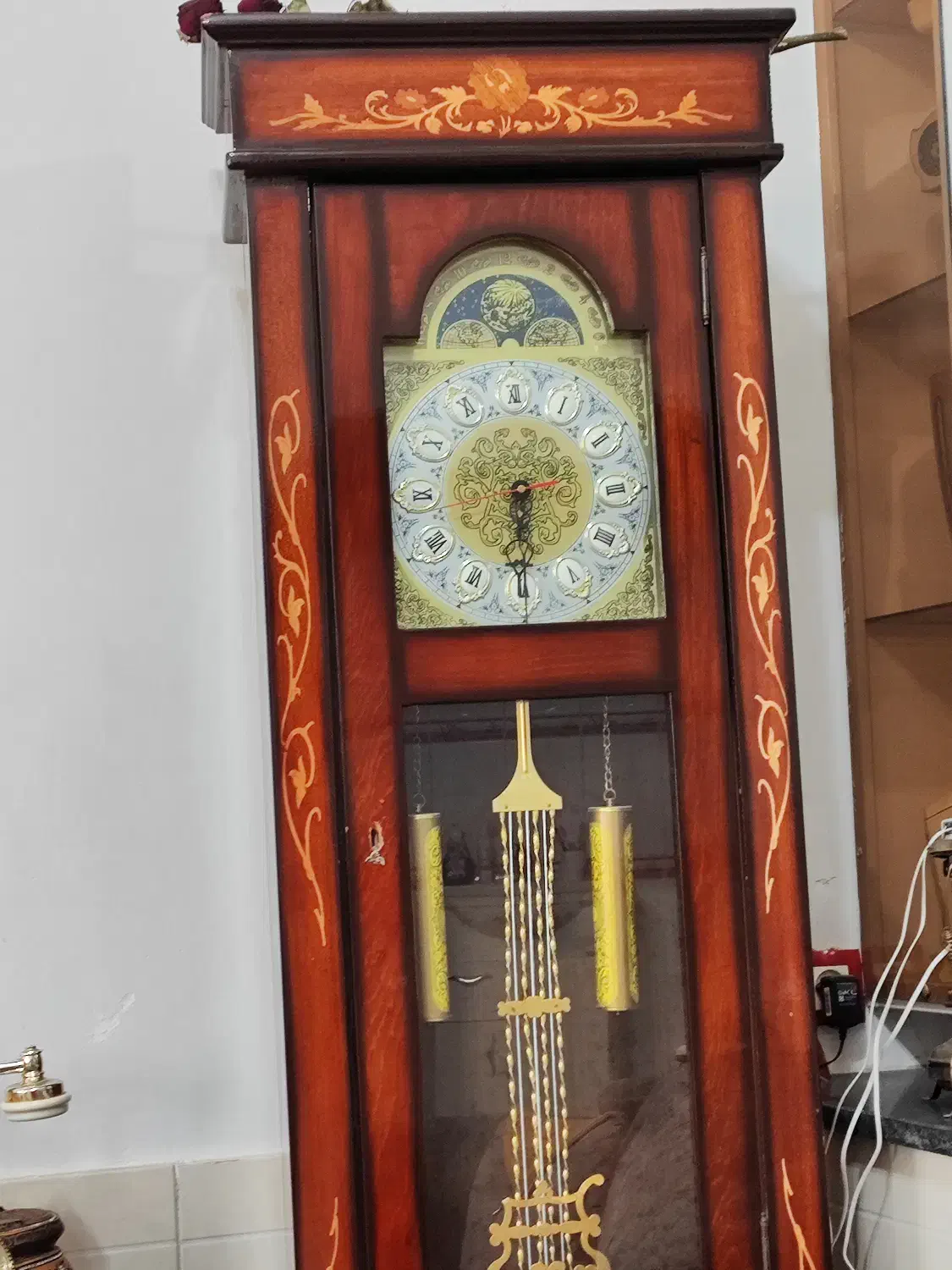 بوفه وساعت ایستاده|بوفه، ویترین، کنسول|طبس, |دیوار