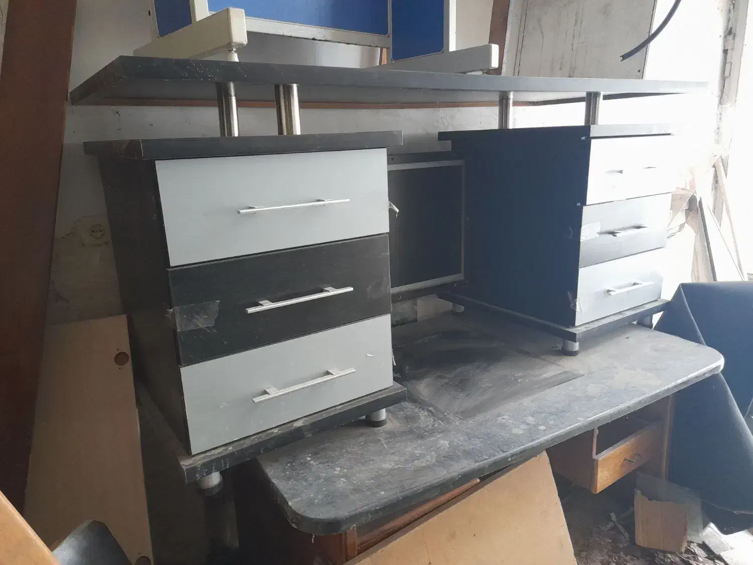 کمد ومیز اداری در حد نو|دفتر کار|گرگان, |دیوار