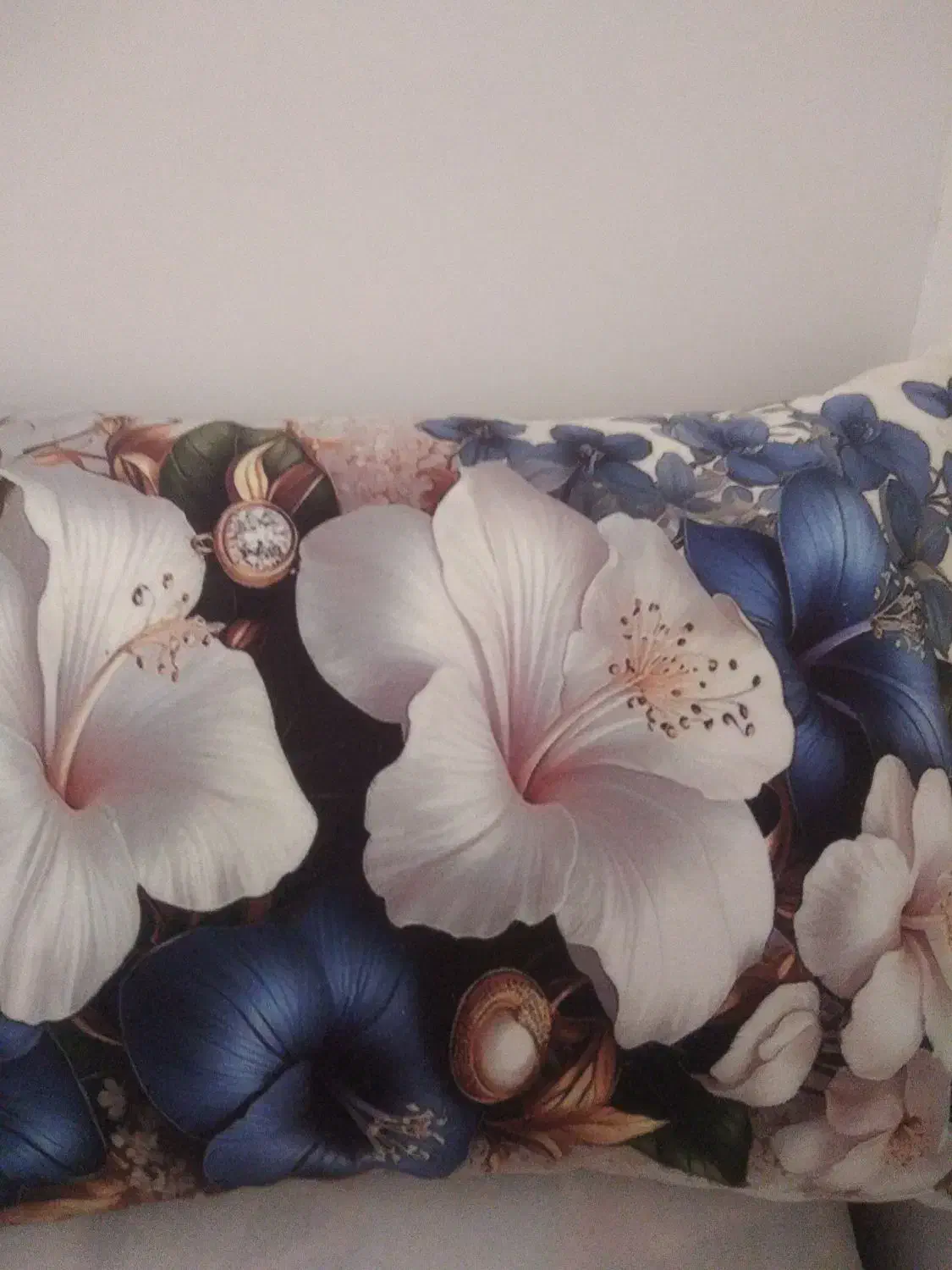 سه جفت پشتی|پشتی|کازرون, |دیوار