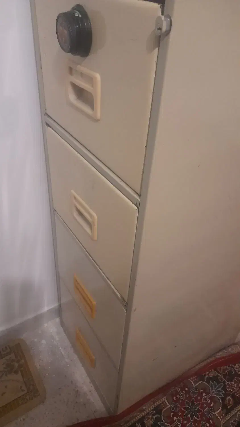 فایل ۴کشو فلزی|مبلمان اداری|ایلام, |دیوار