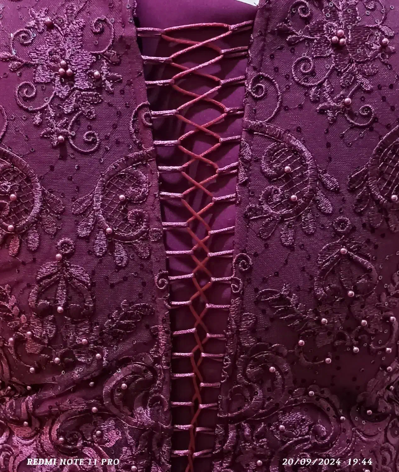 پیراهن مجلسی|لباس|همدان, |دیوار