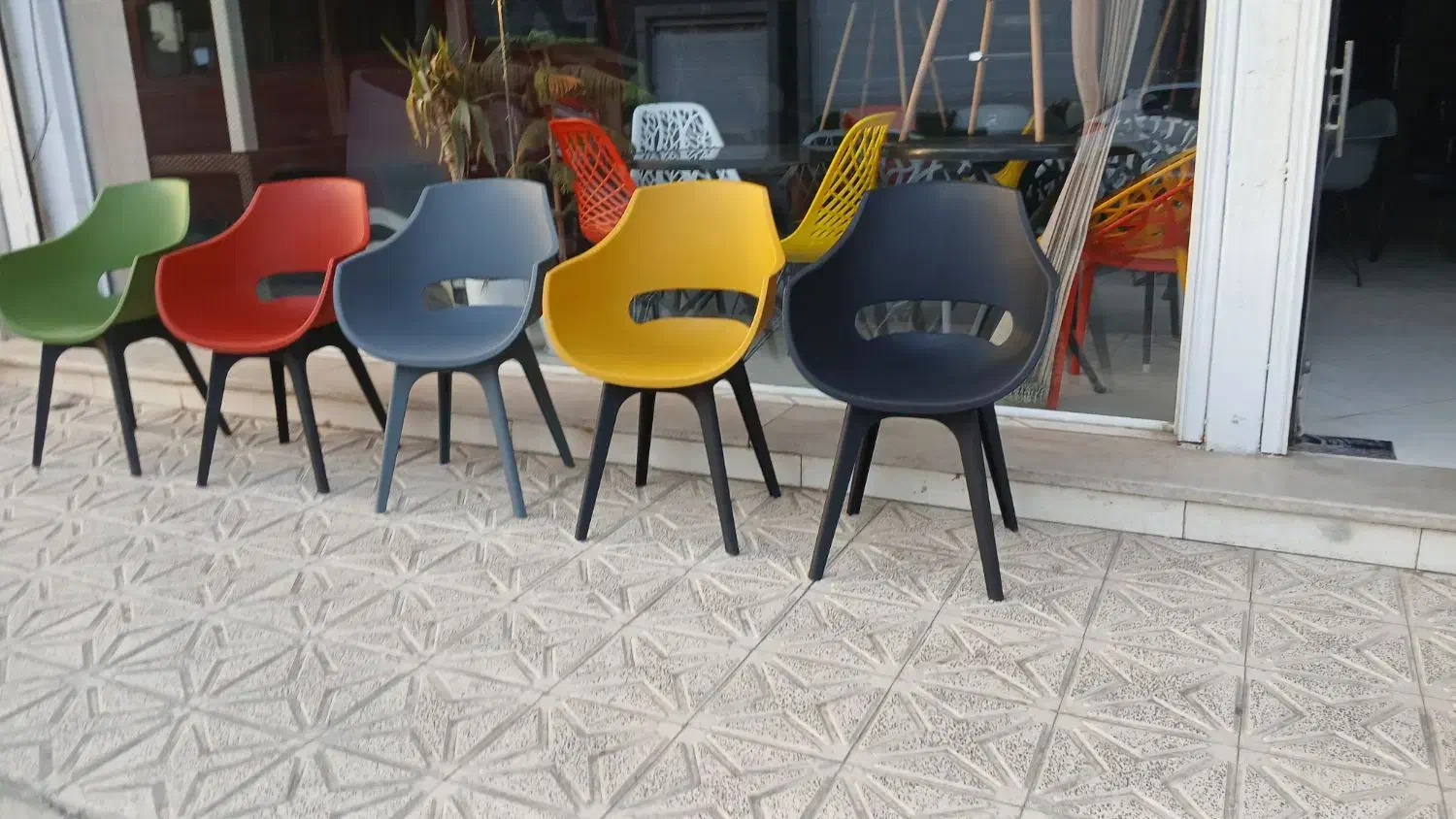 .میزو صندلی پلاستیکیmadar8655.کافه ای.NXمبل موسوی|میز و صندلی غذاخوری|کرج, شهرک سهرابیه|دیوار