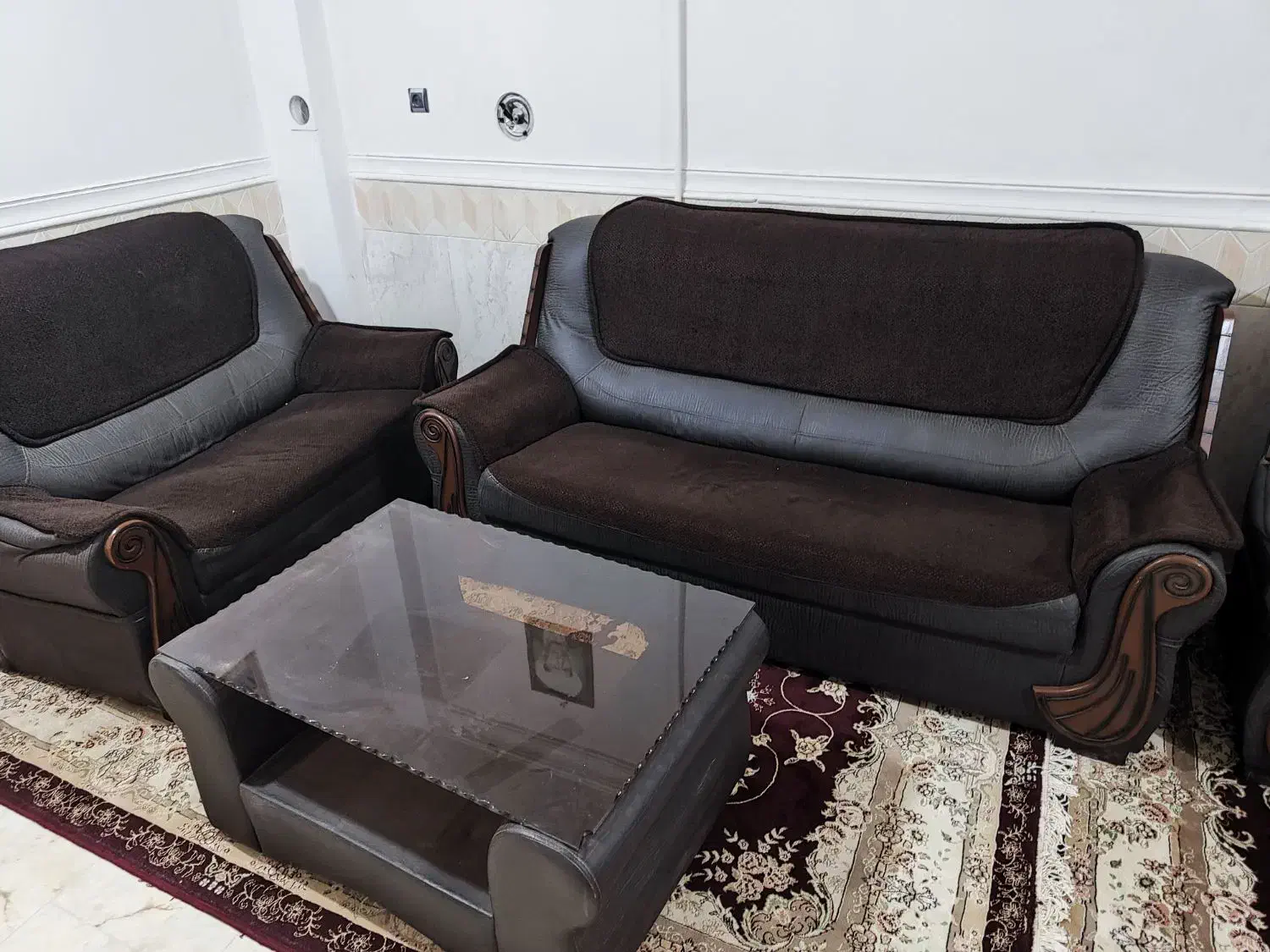 یک دست مبل ۷ نفره به همراه میز|مبلمان خانگی و میز عسلی|زابل, |دیوار