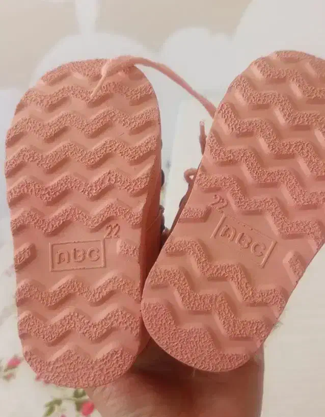 کفش وارداتی نو|کیف، کفش، کمربند|شیروان (خراسان), |دیوار