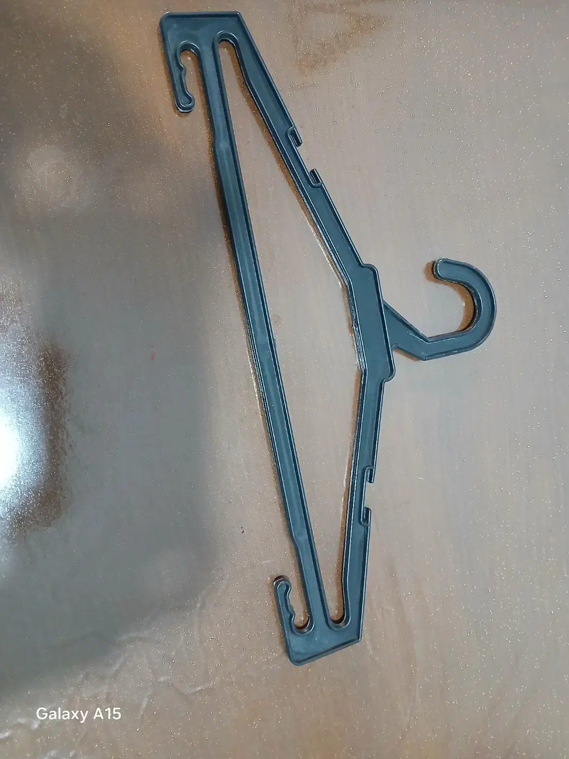 چوبکار|بندرخت و رخت‌آویز|محمدیه-قزوین, |دیوار