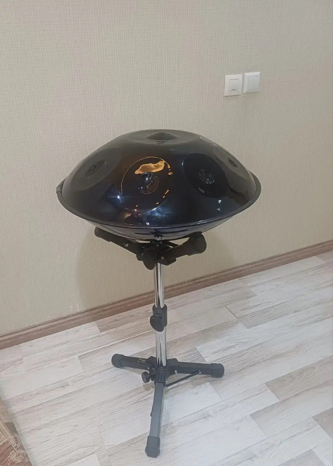 هنگ درام نو|درام و پرکاشن|اردبیل, |دیوار