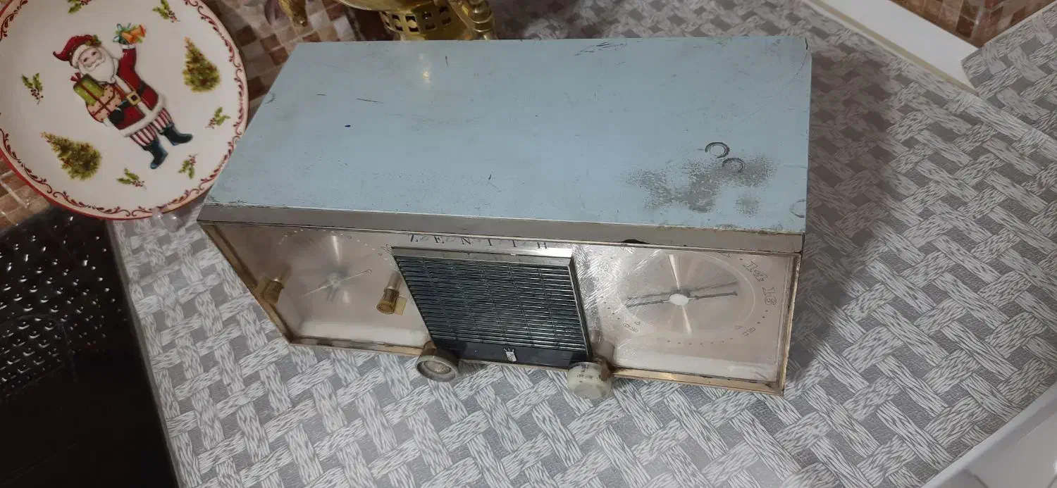 رادیو لامپی ساعت دار آنتیک و کلکسیونی|کلکسیون اشیاء عتیقه|مشکیندشت, |دیوار