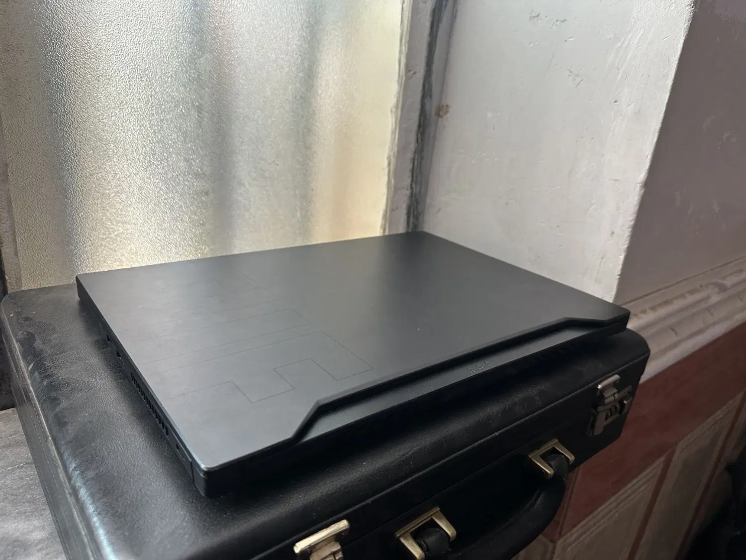 Asus Tuf Dash|رایانه همراه|بم پشت, |دیوار