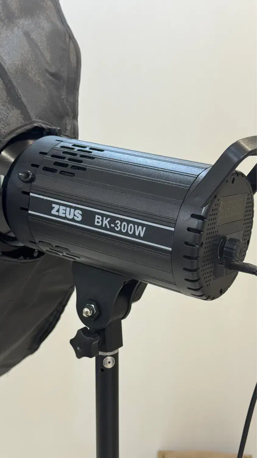 ویدیو لایت  سافت باکس  تولید محتوا|دوربین عکاسی و فیلم‌برداری|قزوین, |دیوار