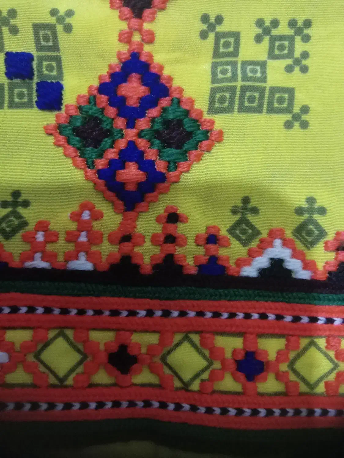 دوچگر سبزو هستم|لباس|چابهار, |دیوار