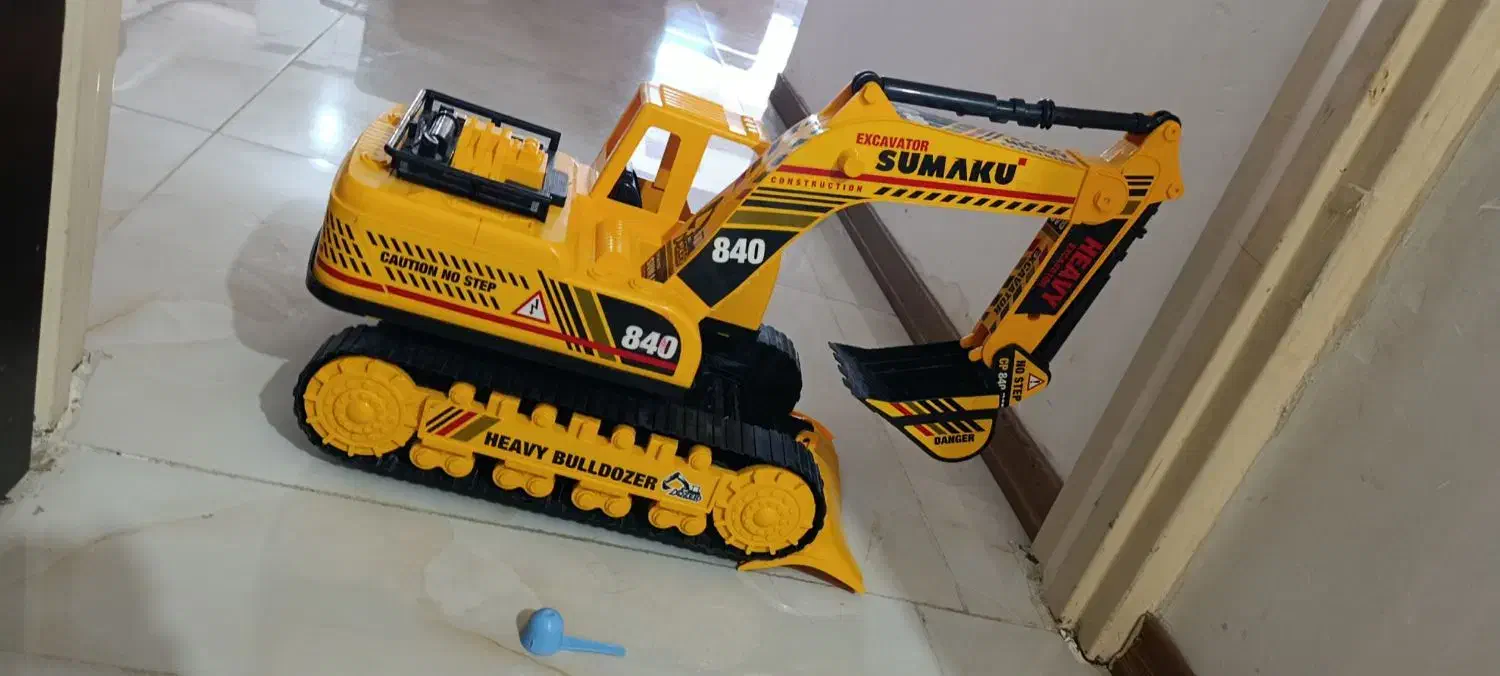 جرثقیل سالم بازار ۷۰۰ قدرتی|اسباببازی|گرگان, |دیوار