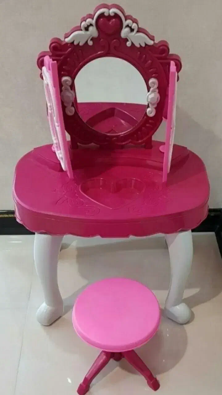 میز آرایش کودک|اسباب و اثاث بچه|قم, سراجه (۱۵ خرداد)|دیوار