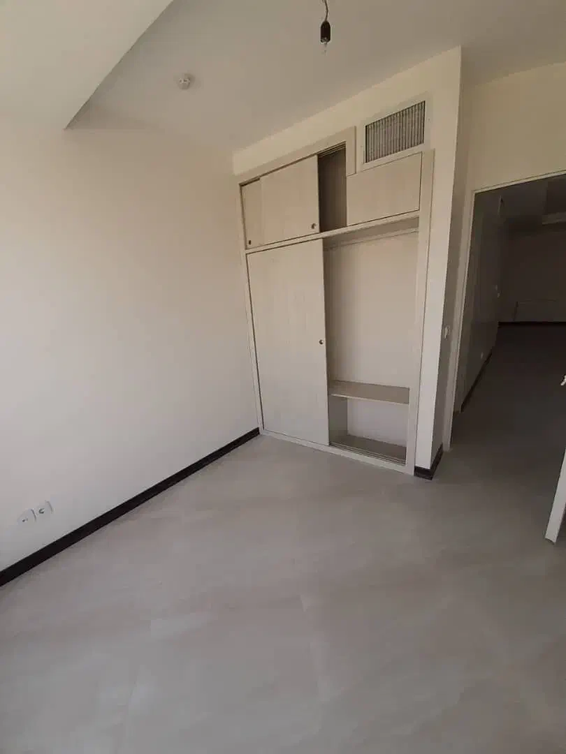 آپارتمان ۹۵ متری دوخواب دبستان